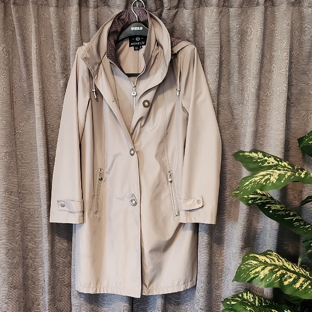 Stylish Women's Beige Trench Coat